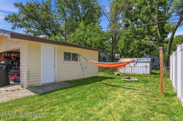 19411 Antago Street, Livonia, MI 48152