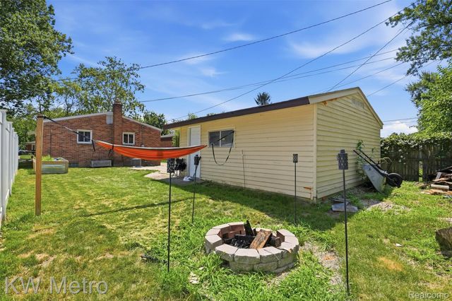 19411 Antago Street, Livonia, MI 48152