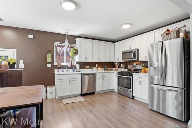 19411 Antago Street, Livonia, MI 48152