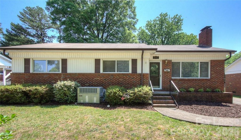 2517 Heywood Avenue, Charlotte, NC 28208