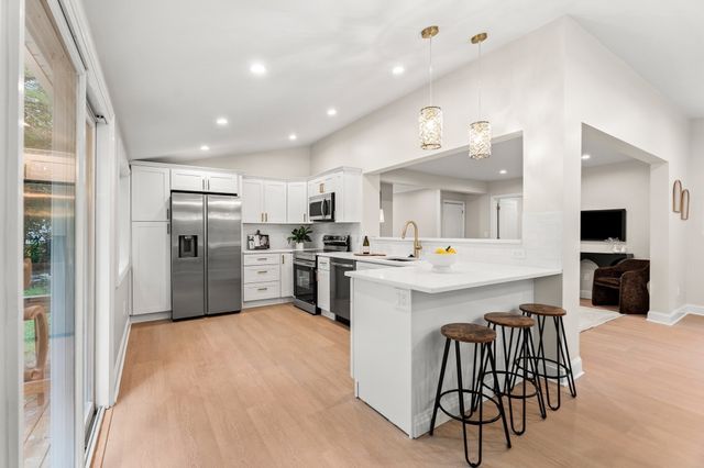 622 Textile Ave, Dracut, MA 01826