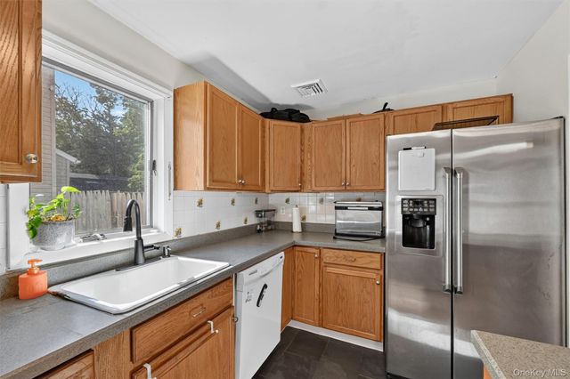9 E Stone Street, Newburgh, NY 12550