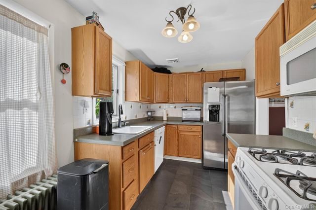 9 E Stone Street, Newburgh, NY 12550