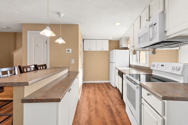 57 Hillcrest St, Waltham, MA 02451