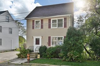 57 Hillcrest St, Waltham, MA 02451