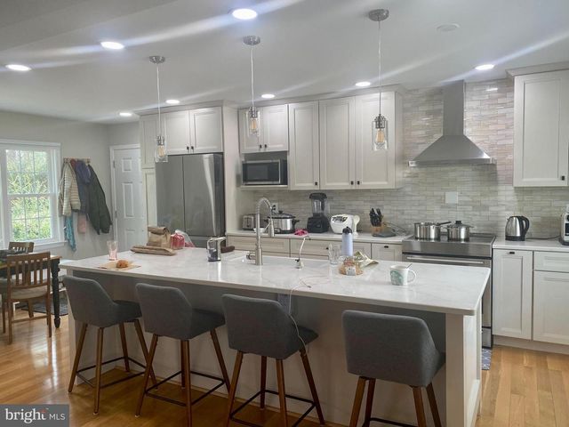 7718 BRIDLE PATH LN, Mclean, VA 22102