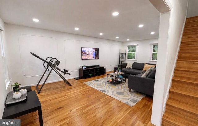 7718 BRIDLE PATH LN, Mclean, VA 22102
