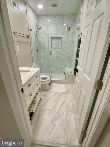 7718 BRIDLE PATH LN, Mclean, VA 22102