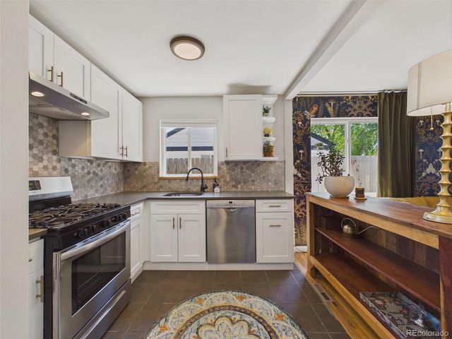 3250 Dexter Street, Denver, CO 80207