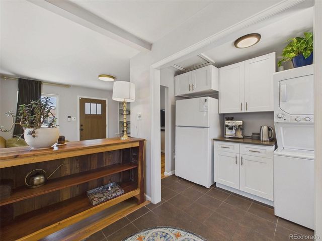 3250 Dexter Street, Denver, CO 80207