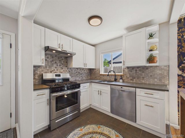 3250 Dexter Street, Denver, CO 80207