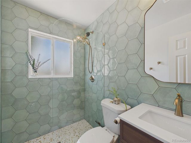 3250 Dexter Street, Denver, CO 80207