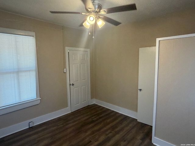 1015 Saint James, San Antonio, TX 78202