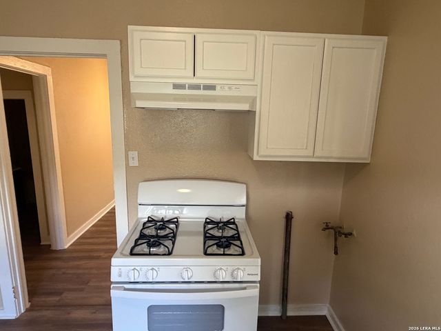 1015 Saint James, San Antonio, TX 78202