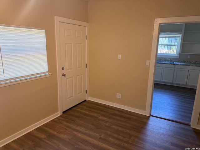 1015 Saint James, San Antonio, TX 78202