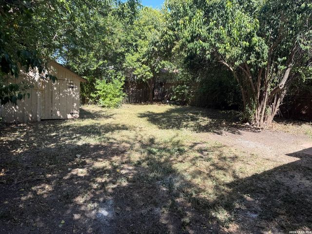 1015 Saint James, San Antonio, TX 78202