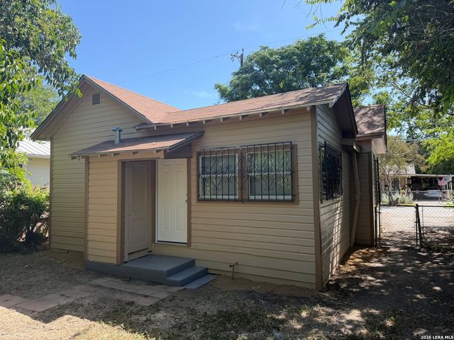 1015 Saint James, San Antonio, TX 78202