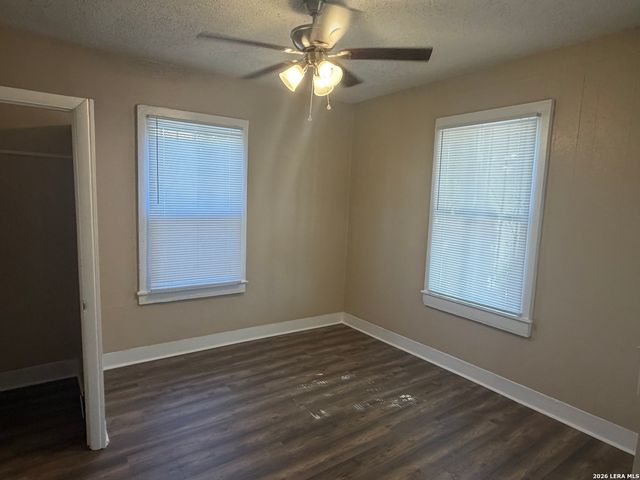 1015 Saint James, San Antonio, TX 78202