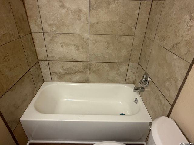1015 Saint James, San Antonio, TX 78202