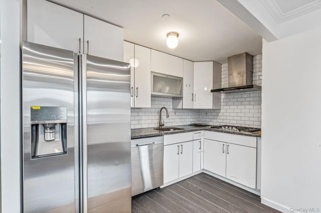 8115 Queens Boulevard 3A, Elmhurst, NY 11373