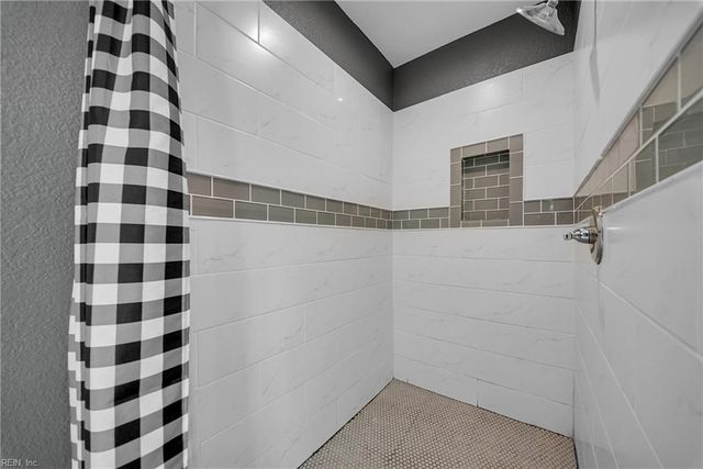 238 W 33rd ST, Norfolk, VA 23504