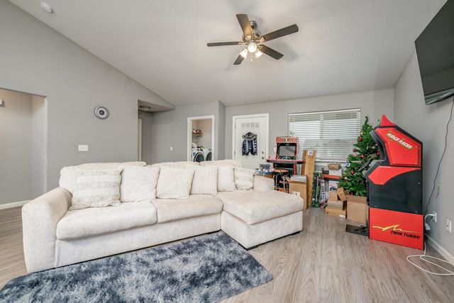 5286-5288 N Cypress St, Bel Aire, KS 67226