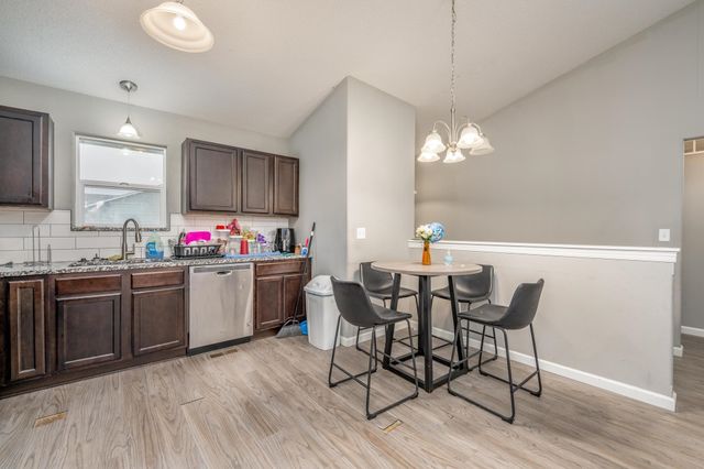 5286-5288 N Cypress St, Bel Aire, KS 67226