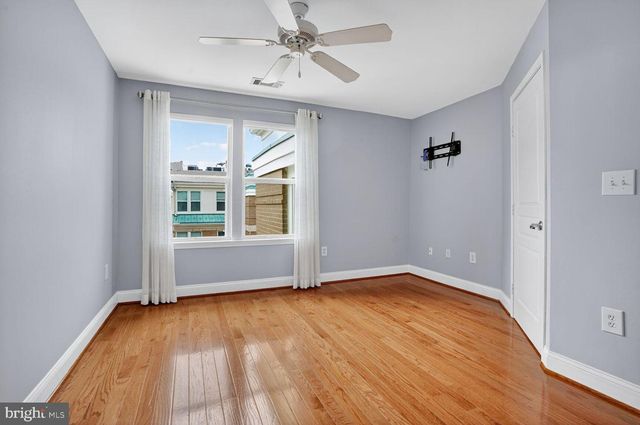 12000 MARKET ST #490, Reston, VA 20190
