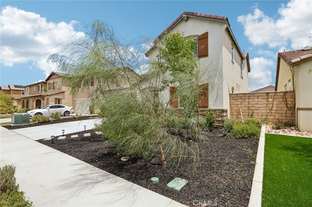 1948 Earp Way, Hemet, CA 92545