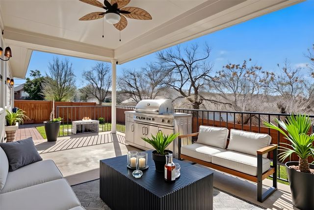 601 Red Hawk DR, Leander, TX 78641