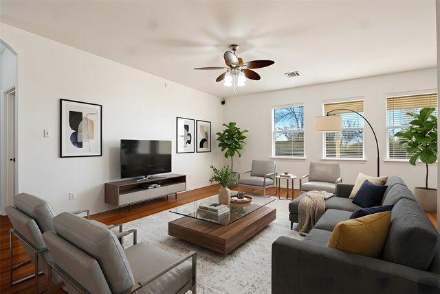 601 Red Hawk DR, Leander, TX 78641