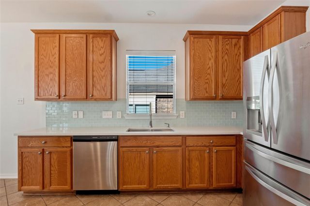 601 Red Hawk DR, Leander, TX 78641