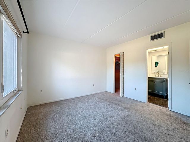 649 TAMIAMI TRAIL S 112, Venice, FL 34285