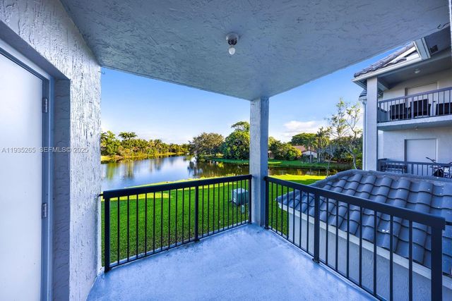 11225 W Atlantic Blvd 204, Coral Springs, FL 33071