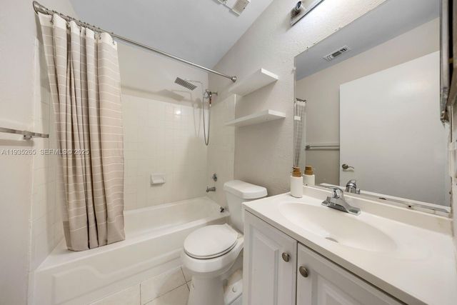 11225 W Atlantic Blvd 204, Coral Springs, FL 33071