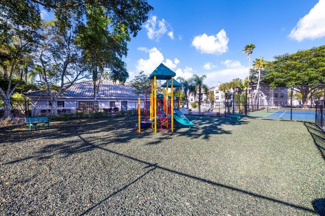 11225 W Atlantic Blvd 204, Coral Springs, FL 33071