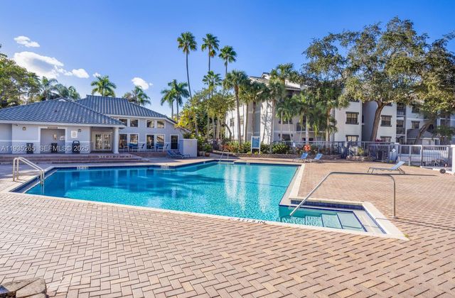 11225 W Atlantic Blvd 204, Coral Springs, FL 33071