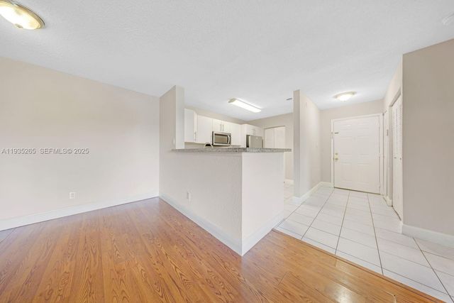 11225 W Atlantic Blvd 204, Coral Springs, FL 33071