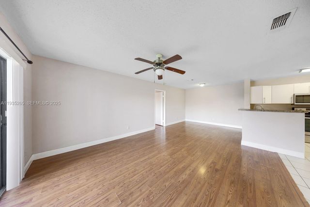 11225 W Atlantic Blvd 204, Coral Springs, FL 33071