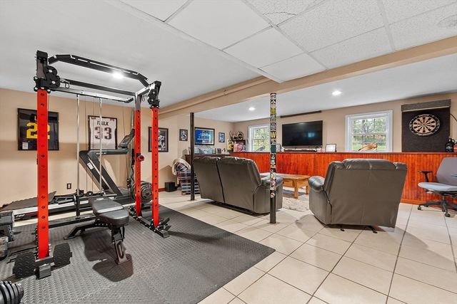 35 Hillside Dr, Winchendon, MA 01475