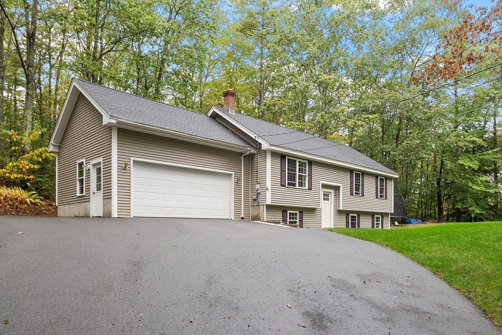 35 Hillside Dr, Winchendon, MA 01475