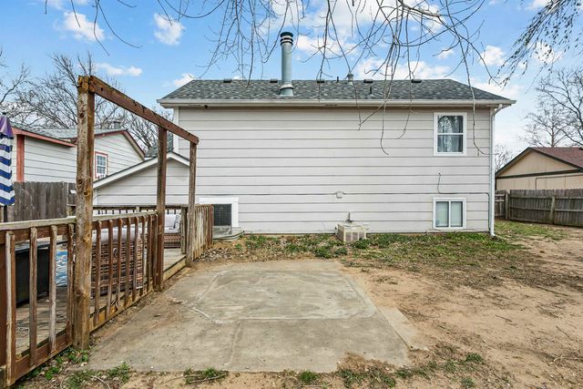 5431 S Sycamore Ave, Wichita, KS 67217
