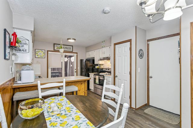 5431 S Sycamore Ave, Wichita, KS 67217