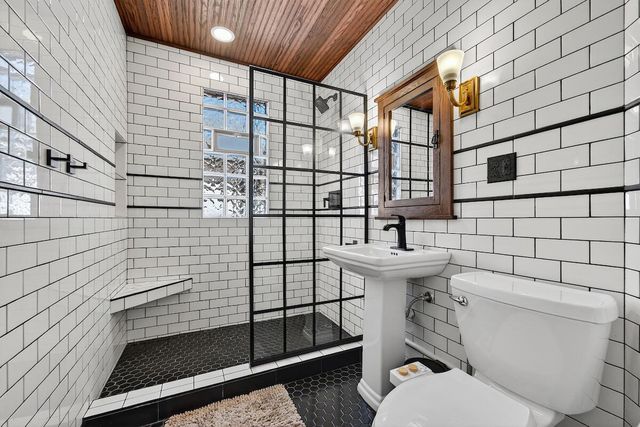 2423 Hansen AVENUE, Racine, WI 53405