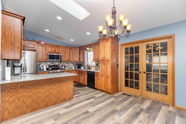 790 Lakeridge Drive, West Fargo, ND 58078