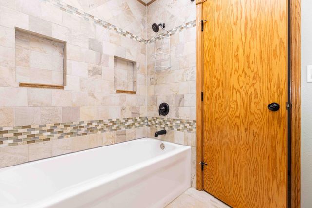 790 Lakeridge Drive, West Fargo, ND 58078