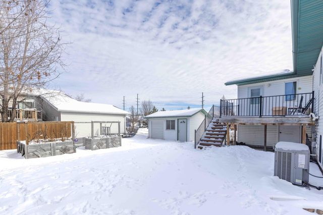 790 Lakeridge Drive, West Fargo, ND 58078