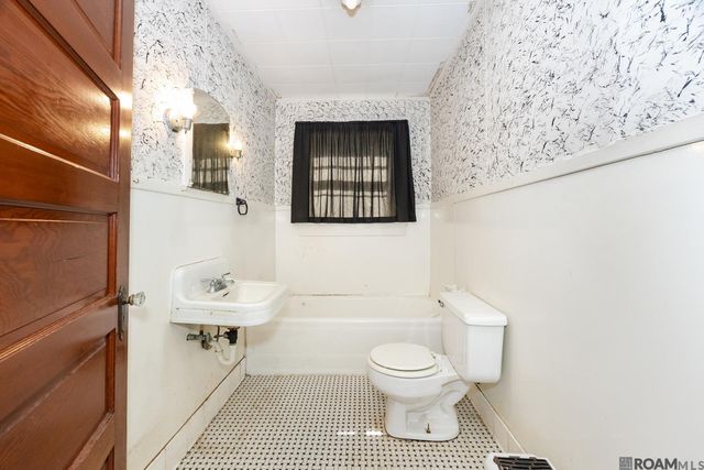 319 Heathstone Drive, Baton Rouge, LA 70806