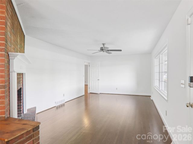 927 Ladson Road, Mills River, NC 28759