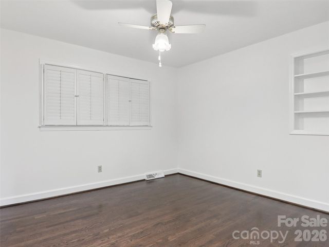 927 Ladson Road, Mills River, NC 28759